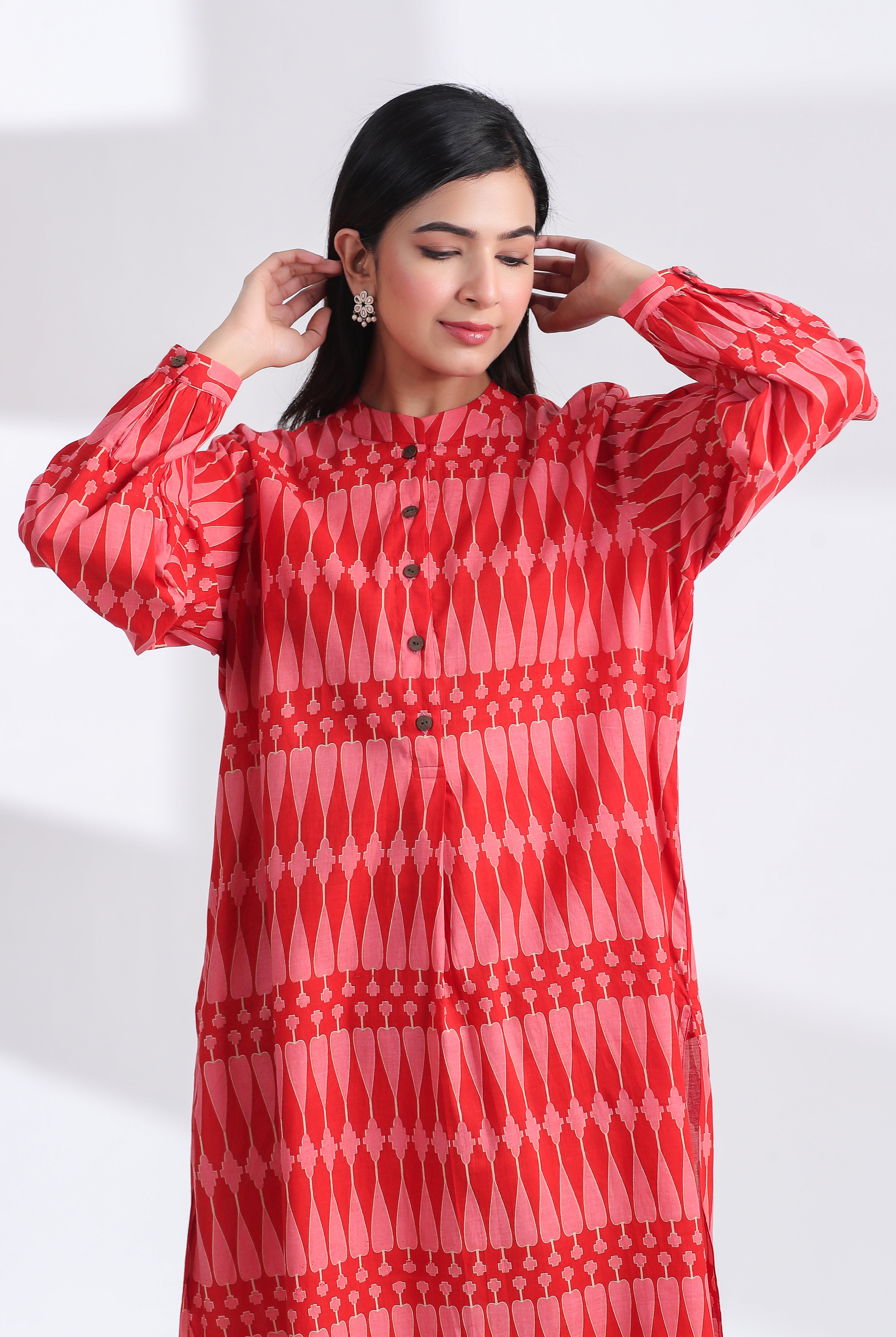 kilim red pink co-ord set,
red pink kilim co-ord set,
kilim print red pink co-ord set,
red and pink co-ord set,
kilim red pink matching set,
kilim co-ord set for women,
women’s kilim red pink co-ord set,
boho kilim red pink set,
bohemian red pink kilim co-ord set,
trendy kilim red pink co-ord set,
stylish kilim red pink two-piece set,
kilim red pink set for summer,
casual kilim red pink co-ord set,
comfortable kilim red pink set,
kilim print two-piece set,
chic kilim red pink matching set,
k