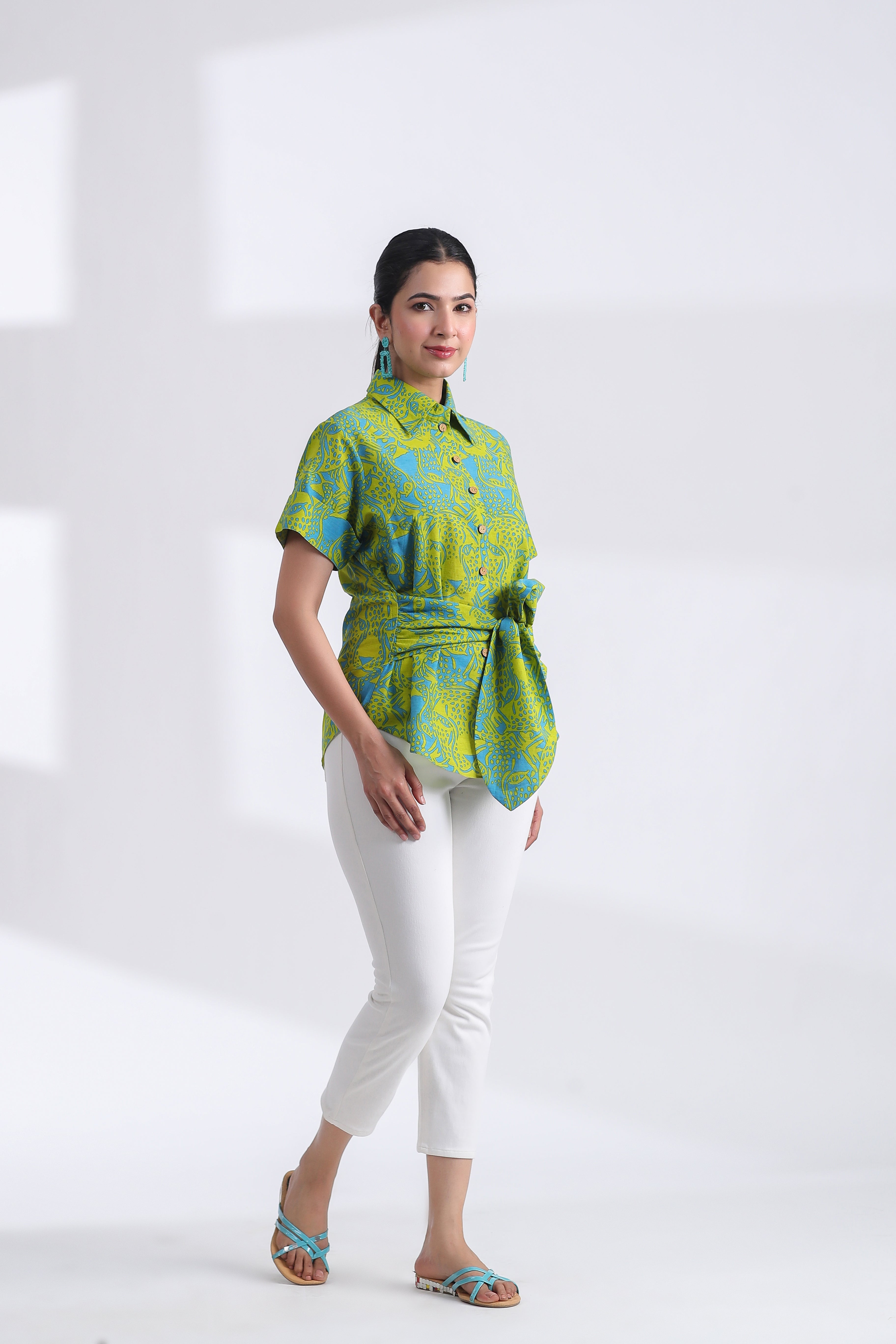 tiger hand print shirt,
tiger print half sleeve shirt,
tiger graphic half sleeve shirt,
animal print shirt,
tiger design shirt,
half sleeve graphic t-shirt,
hand-painted tiger shirt,
tiger hand print shirt for women,
tiger print shirt for summer,
half sleeve tiger print t-shirt,
casual tiger graphic shirt,
trendy tiger print half sleeve,
animal print half sleeve shirt,
urban tiger print shirt,
tiger hand print half sleeve shirt for casual wear,
unique tiger print shirt for women,
stylish tig