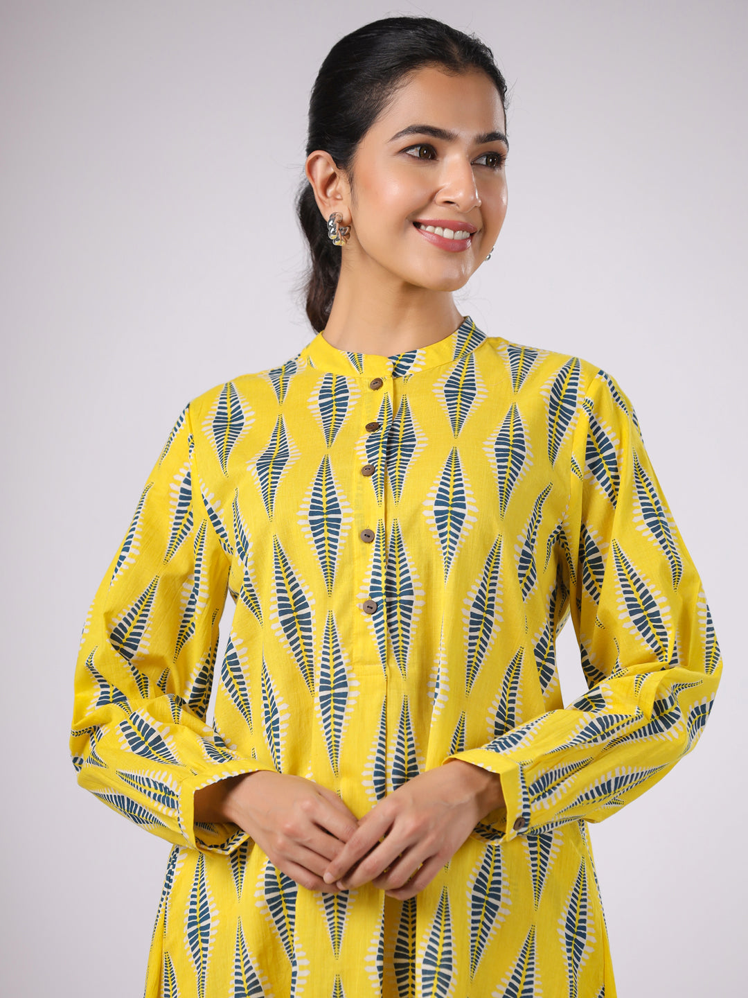 crimson diamond co-ord set
diamond co-ord set
crimson co-ord set
crimson matching set
co-ord set crimson
co-ord set with diamond print
red diamond co-ord set
co-ord set for women (crimson)
crimson two-piece set
designer crimson co-ord set
buy crimson diamond co-ord set online
crimson diamond co-ord set for casual wear
stylish crimson diamond co-ord set for women
crimson co-ord set with diamond pattern
best crimson co-ord set for summer
chic crimson diamond co-ord
trendy crimson co-ord set
b