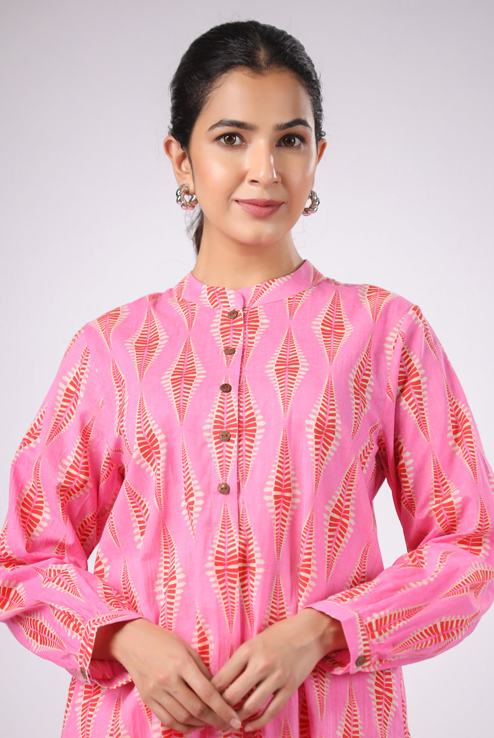 pink diamond co-ord set,
diamond print pink co-ord set,
pink co-ord set with diamond pattern,
women’s pink diamond co-ord set,
pink diamond two-piece set,
stylish pink diamond co-ord set,
trendy pink diamond co-ord set for women,
diamond pattern pink co-ord set,
pink co-ord set with diamond design,
pink diamond co-ord set for casual wear,
pink diamond print set for women,
chic pink diamond co-ord set,
boho pink diamond co-ord set,
comfortable pink diamond two-piece set,
pink diamond print co-o