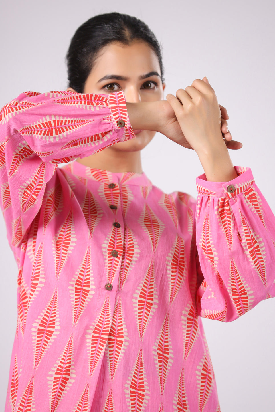 pink diamond co-ord set,
diamond print pink co-ord set,
pink co-ord set with diamond pattern,
women’s pink diamond co-ord set,
pink diamond two-piece set,
stylish pink diamond co-ord set,
trendy pink diamond co-ord set for women,
diamond pattern pink co-ord set,
pink co-ord set with diamond design,
pink diamond co-ord set for casual wear,
pink diamond print set for women,
chic pink diamond co-ord set,
boho pink diamond co-ord set,
comfortable pink diamond two-piece set,
pink diamond print co-o