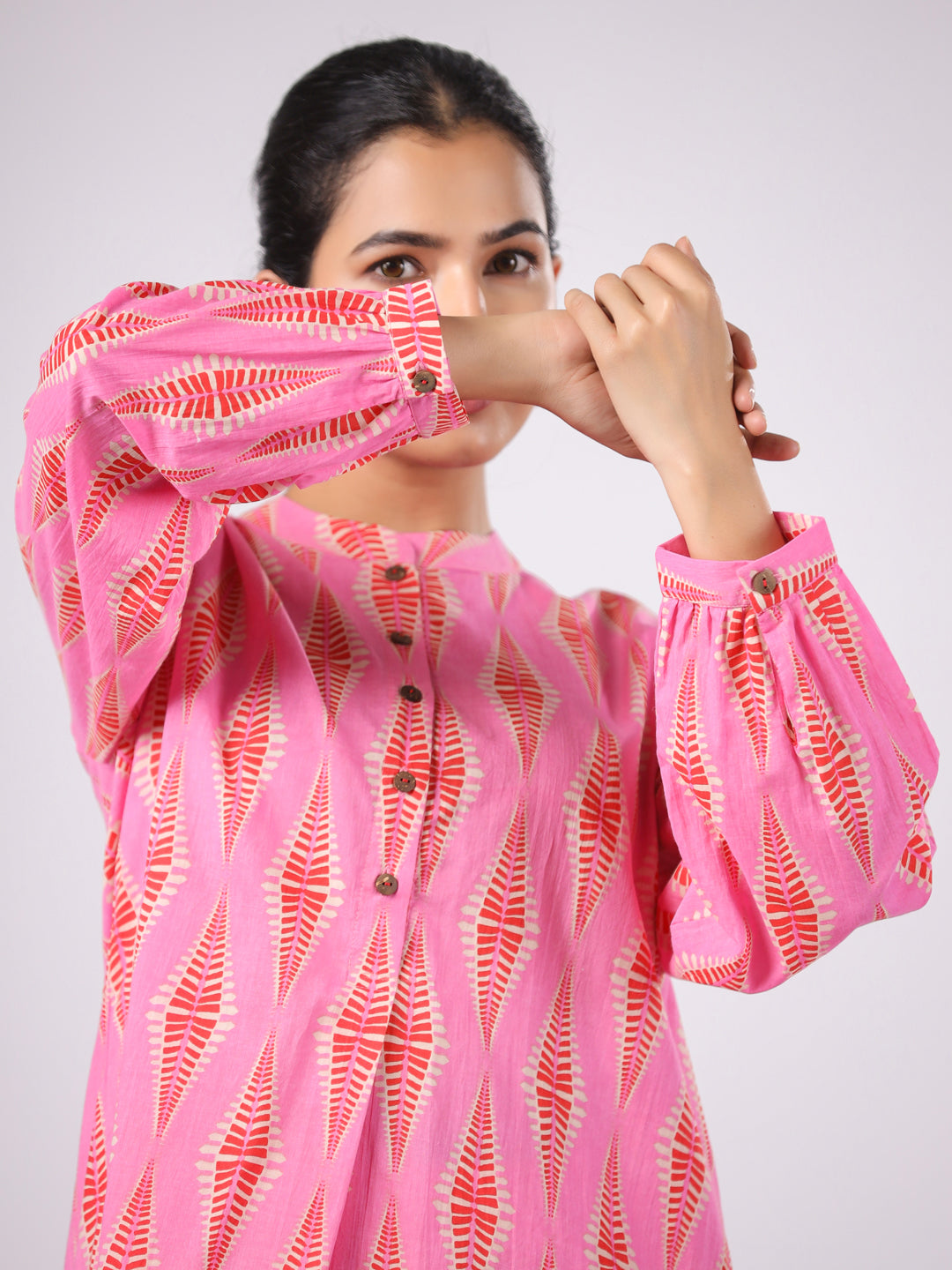 pink diamond co-ord set,
diamond print pink co-ord set,
pink co-ord set with diamond pattern,
women’s pink diamond co-ord set,
pink diamond two-piece set,
stylish pink diamond co-ord set,
trendy pink diamond co-ord set for women,
diamond pattern pink co-ord set,
pink co-ord set with diamond design,
pink diamond co-ord set for casual wear,
pink diamond print set for women,
chic pink diamond co-ord set,
boho pink diamond co-ord set,
comfortable pink diamond two-piece set,
pink diamond print co-o