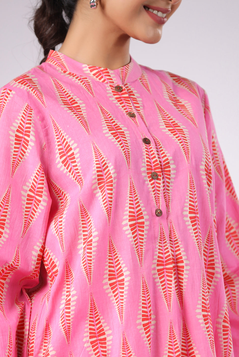 pink diamond co-ord set,
diamond print pink co-ord set,
pink co-ord set with diamond pattern,
women’s pink diamond co-ord set,
pink diamond two-piece set,
stylish pink diamond co-ord set,
trendy pink diamond co-ord set for women,
diamond pattern pink co-ord set,
pink co-ord set with diamond design,
pink diamond co-ord set for casual wear,
pink diamond print set for women,
chic pink diamond co-ord set,
boho pink diamond co-ord set,
comfortable pink diamond two-piece set,
pink diamond print co-o
