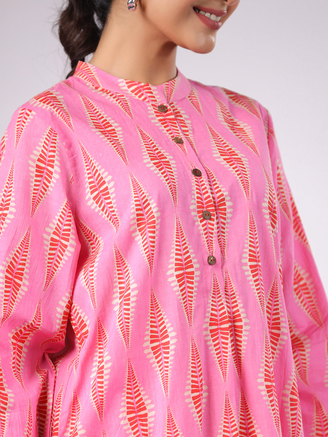 pink diamond co-ord set,
diamond print pink co-ord set,
pink co-ord set with diamond pattern,
women’s pink diamond co-ord set,
pink diamond two-piece set,
stylish pink diamond co-ord set,
trendy pink diamond co-ord set for women,
diamond pattern pink co-ord set,
pink co-ord set with diamond design,
pink diamond co-ord set for casual wear,
pink diamond print set for women,
chic pink diamond co-ord set,
boho pink diamond co-ord set,
comfortable pink diamond two-piece set,
pink diamond print co-o