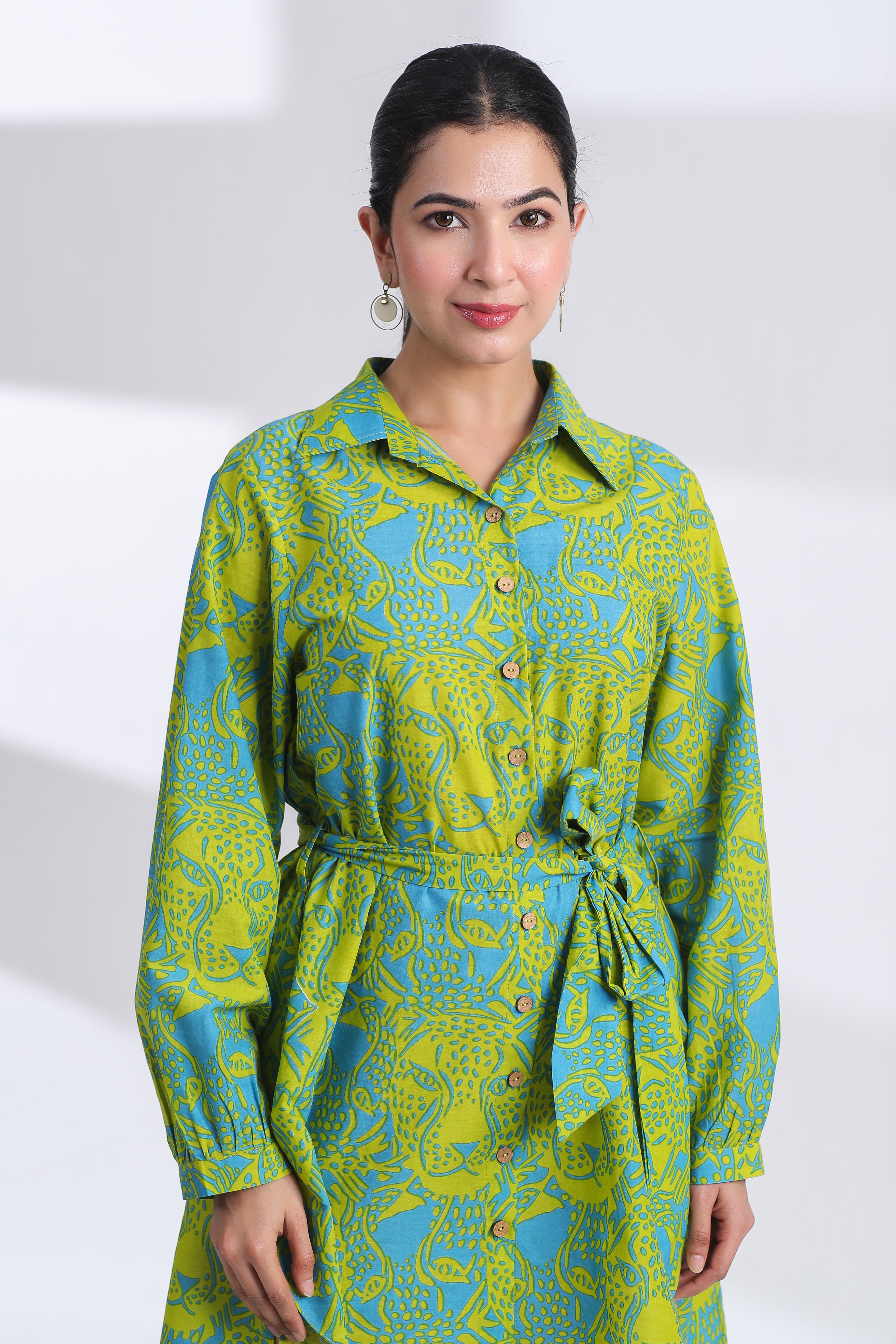 tiger hand print shirt,
tiger print shirt,
graphic tiger shirt,
animal print shirt,
tiger design shirt,
tiger graphic tee,
tiger print t-shirt,
tiger hand print shirt for women,
vintage tiger print shirt,
casual tiger graphic shirt,
cool tiger hand print shirt,
streetwear tiger print t-shirt,
artistic tiger design shirt,
tiger hand print shirt for casual wear,
unique tiger print shirt for fashion lovers,
tiger graphic shirt for streetwear style,
best tiger print t-shirt for women,
trendy ti